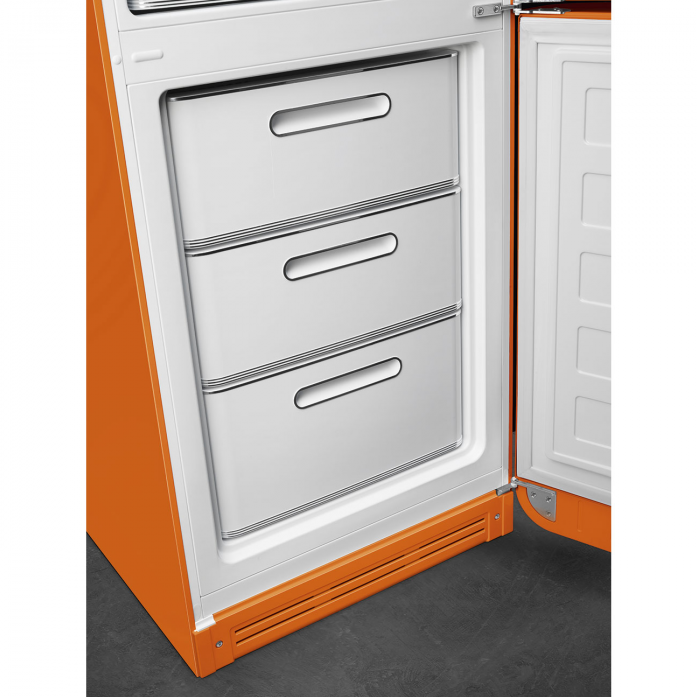 Холодильник Smeg FAB32ROR6 в магазине «На диване» в Санкт-Петербурге  — Выгодная цена