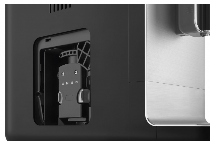 Автоматическая кофемашина SMEG BCC12BLMEU в магазине «На диване» в Санкт-Петербурге  — Выгодная цена